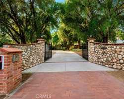 featured image of 9625 Aqueduct Ave