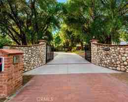 9625 Aqueduct Ave - Photo 1 of 1