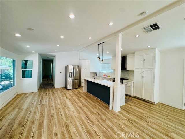 9625 Aqueduct Ave - Photo 5 of 8