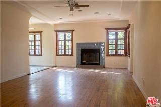 15819 Leadwell St - Photo 3 of 8