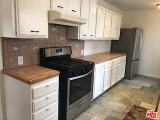 15819 Leadwell St - Photo 6 of 8
