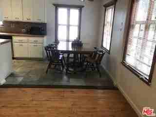 15819 Leadwell St - Photo 7 of 8