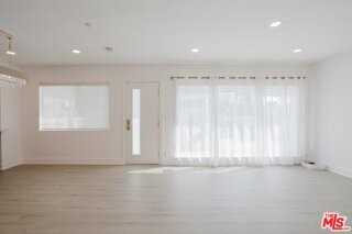 9620 Woodale Ave - Photo 3 of 6