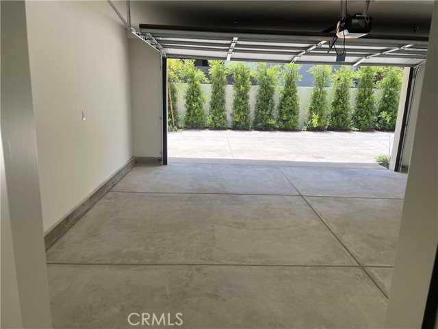 1022 La Cadena Ave #C - Photo 4 of 8