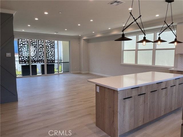 1022 La Cadena Ave #C - Photo 6 of 8