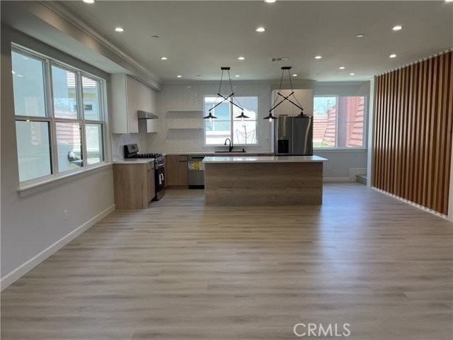 1022 La Cadena Ave #C - Photo 7 of 8