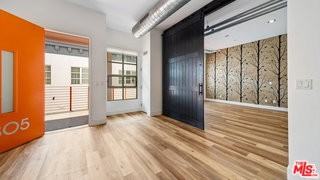 212 Marine St - Photo 5 of 8