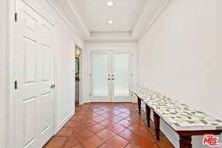 860 Bronze Ln - Photo 3 of 8