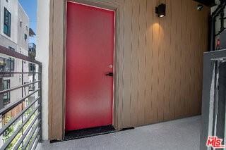1236 N Fairfax Ave #8 - Photo 3 of 8