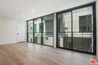 1236 N Fairfax Ave #8 - Photo 5 of 8