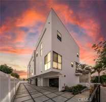 featured image of 109 N Westlake Ave #3