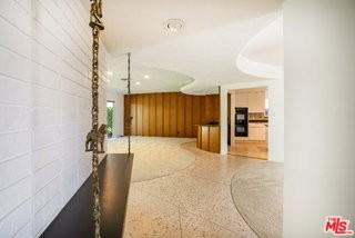 6125 Bedford Ave - Photo 3 of 8