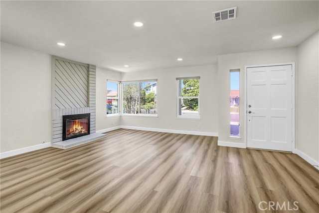 452 Vista Del Norte - Photo 3 of 7
