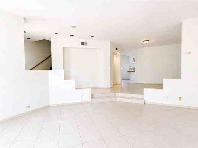 210 S Prospect Ave #4 - Photo 4 of 8