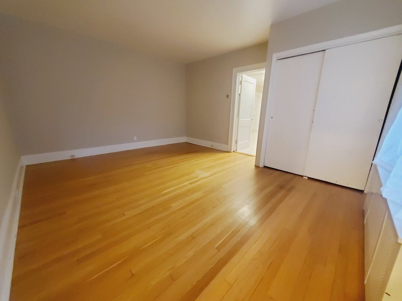 181 Strawberry Hill Ave #1 - Photo 6 of 8
