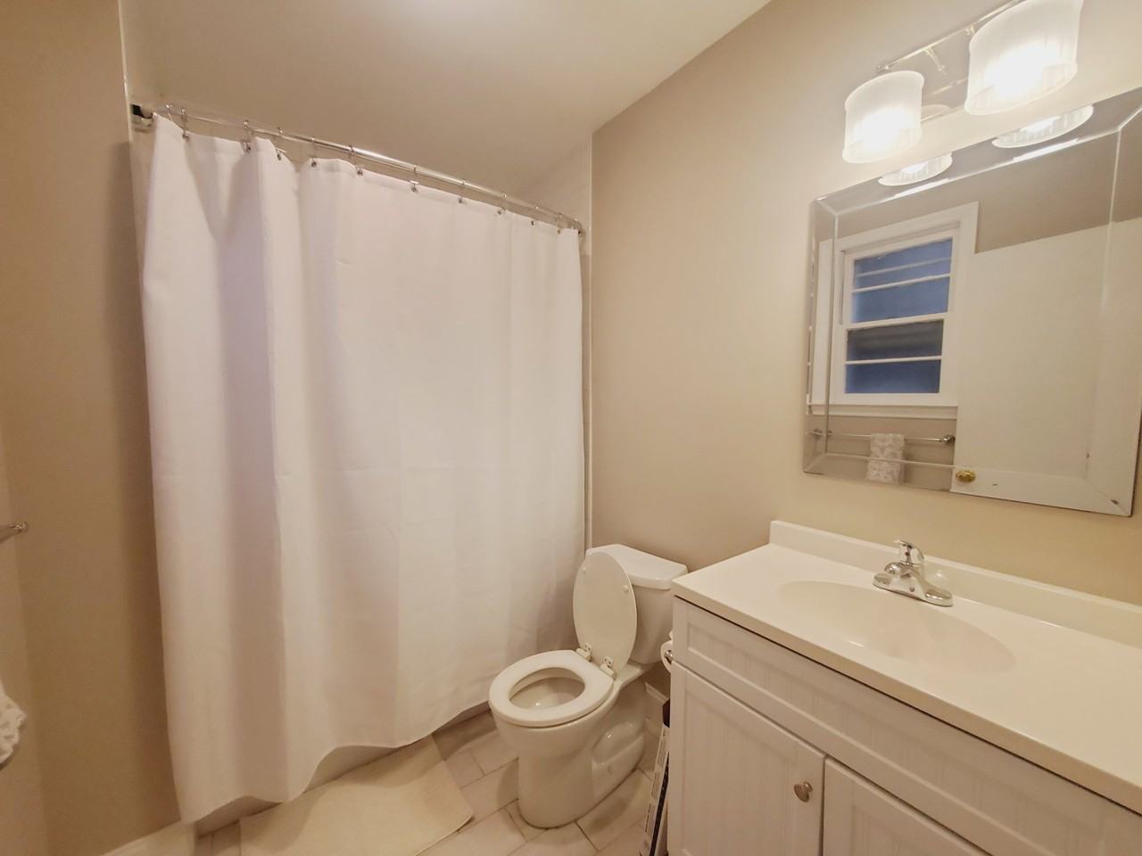 181 Strawberry Hill Ave #1 - Photo 7 of 8