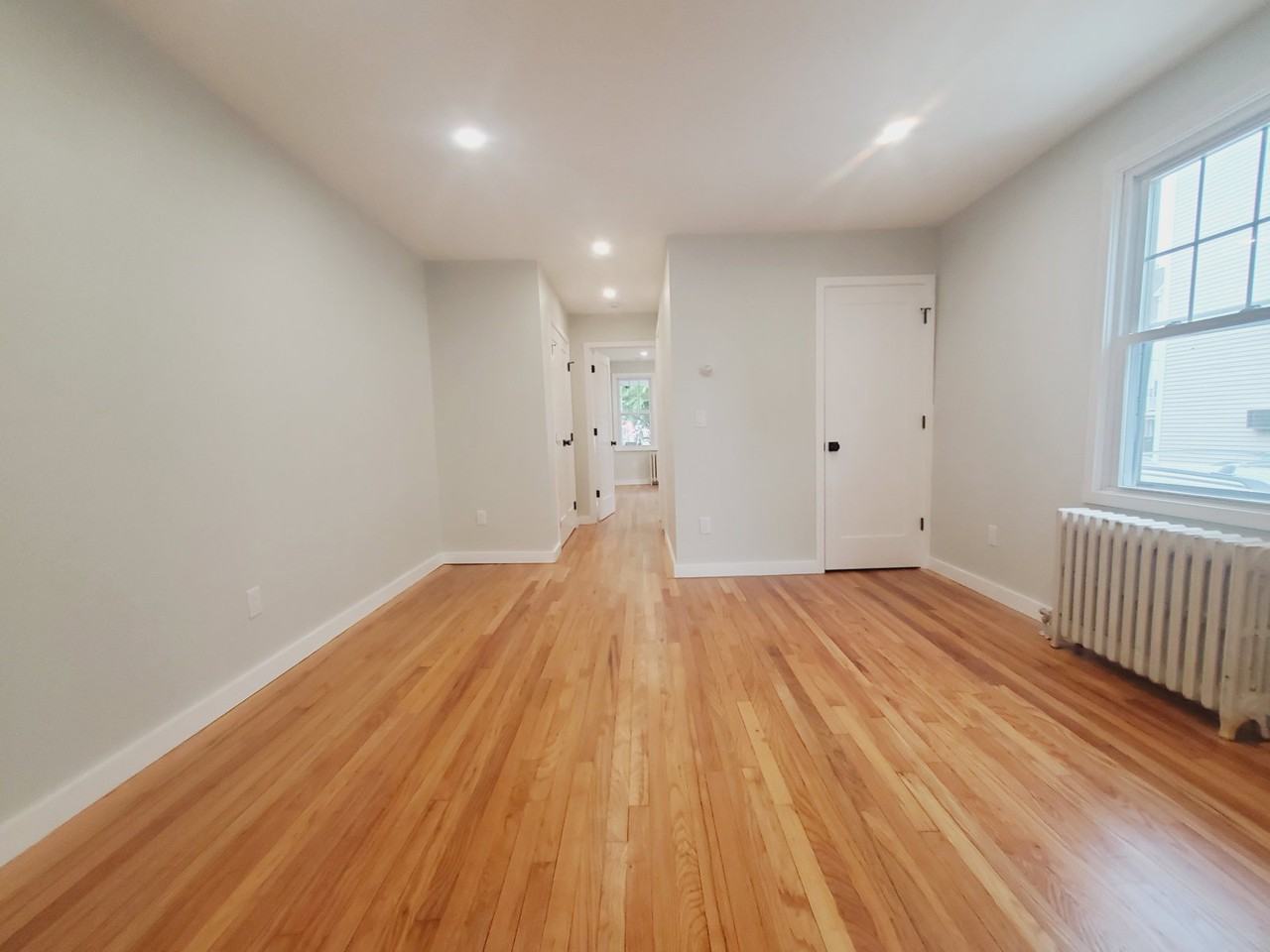 21 Cushing St #1 - Photo 4 of 8