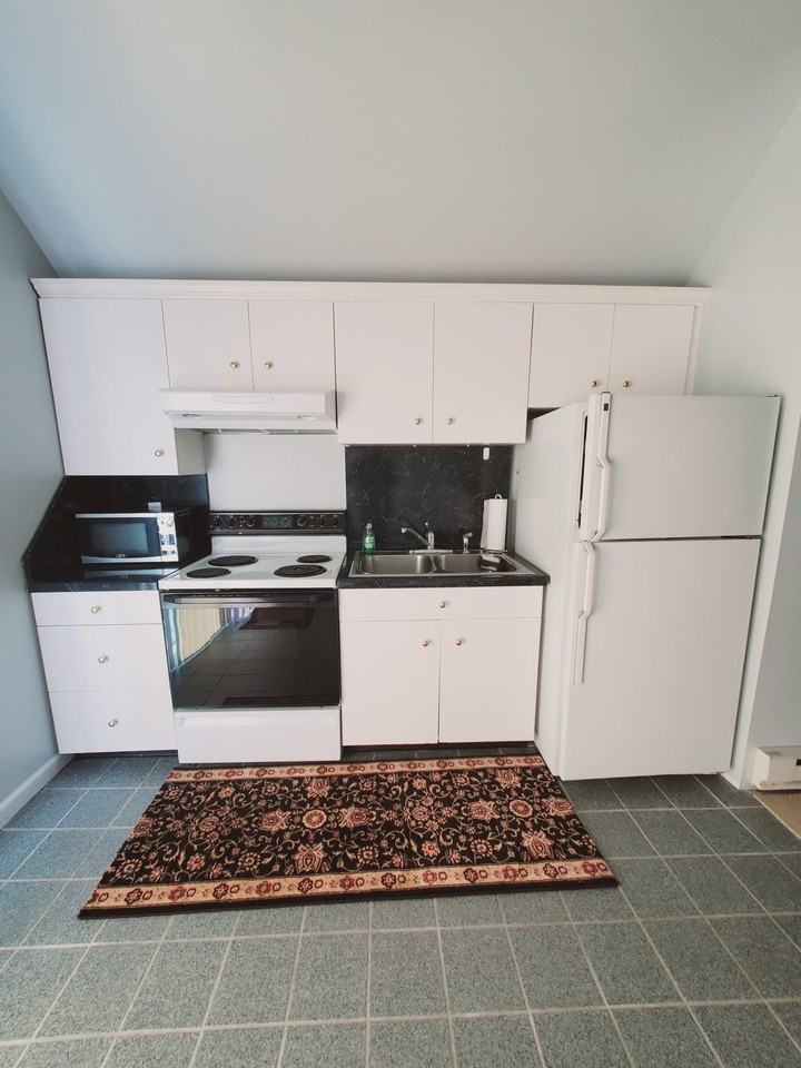 94 Colonial Rd #3 - Photo 2 of 6