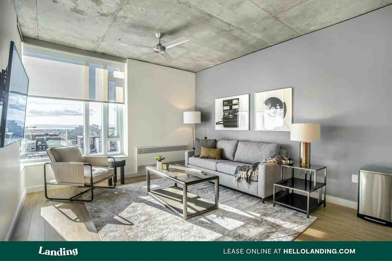 1755 Argyle Ave - Photo 2 of 30