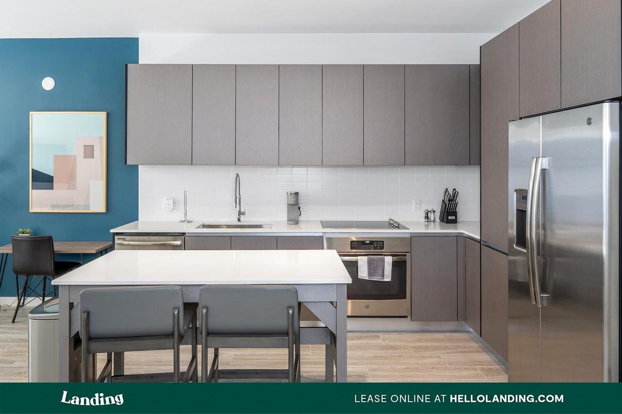225 S. Grand Ave - Photo 4 of 36