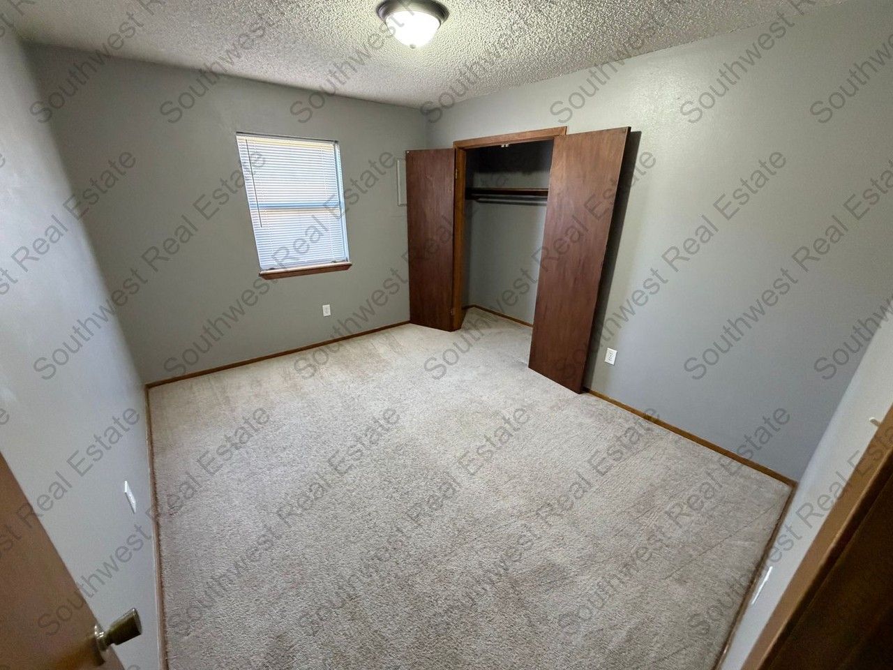 521 Merrill Dr - Photo 6 of 11