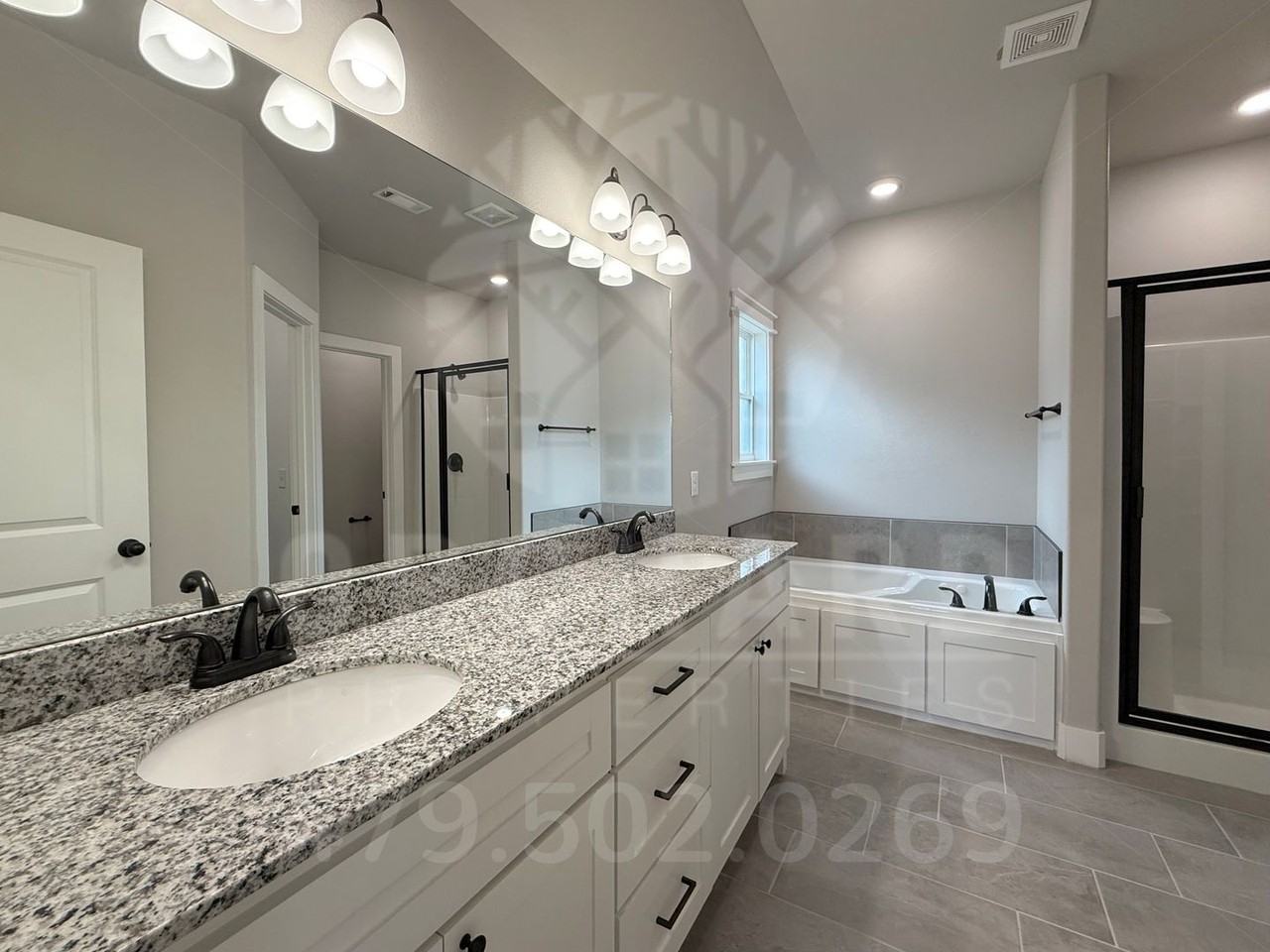 983 Madden St - Photo 5 of 23