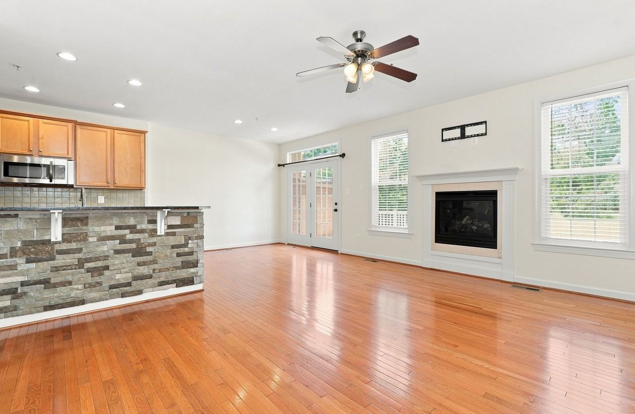 346 Village Way - Photo 5 of 19