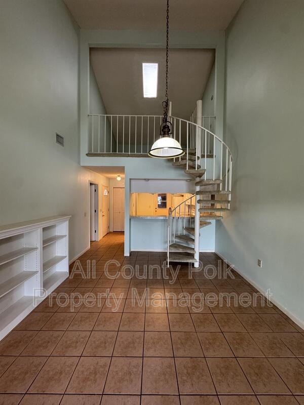 542 Lake Carolyn Cir - Photo 6 of 26