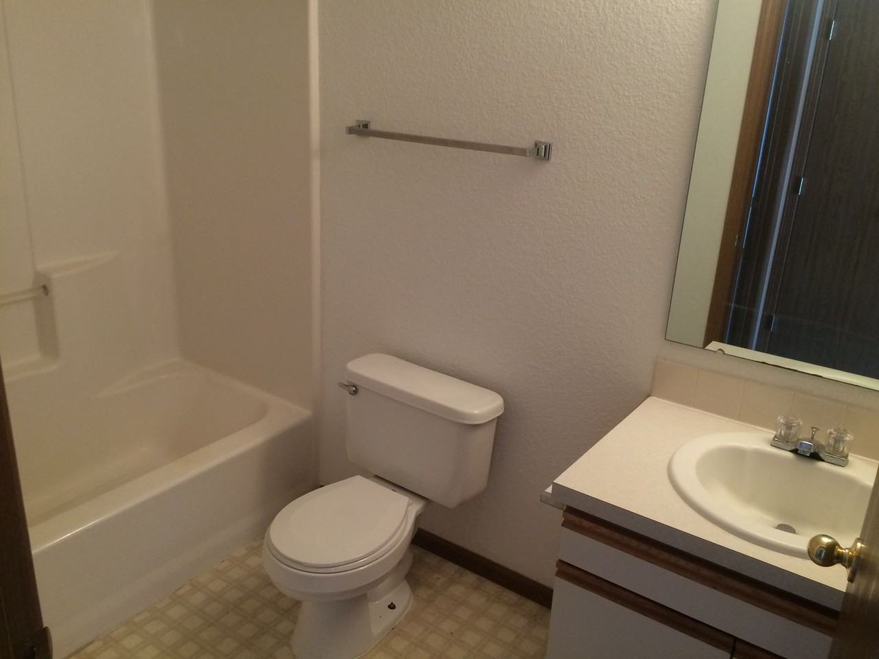 Jacksonville Apartments - Photo 4 of 19