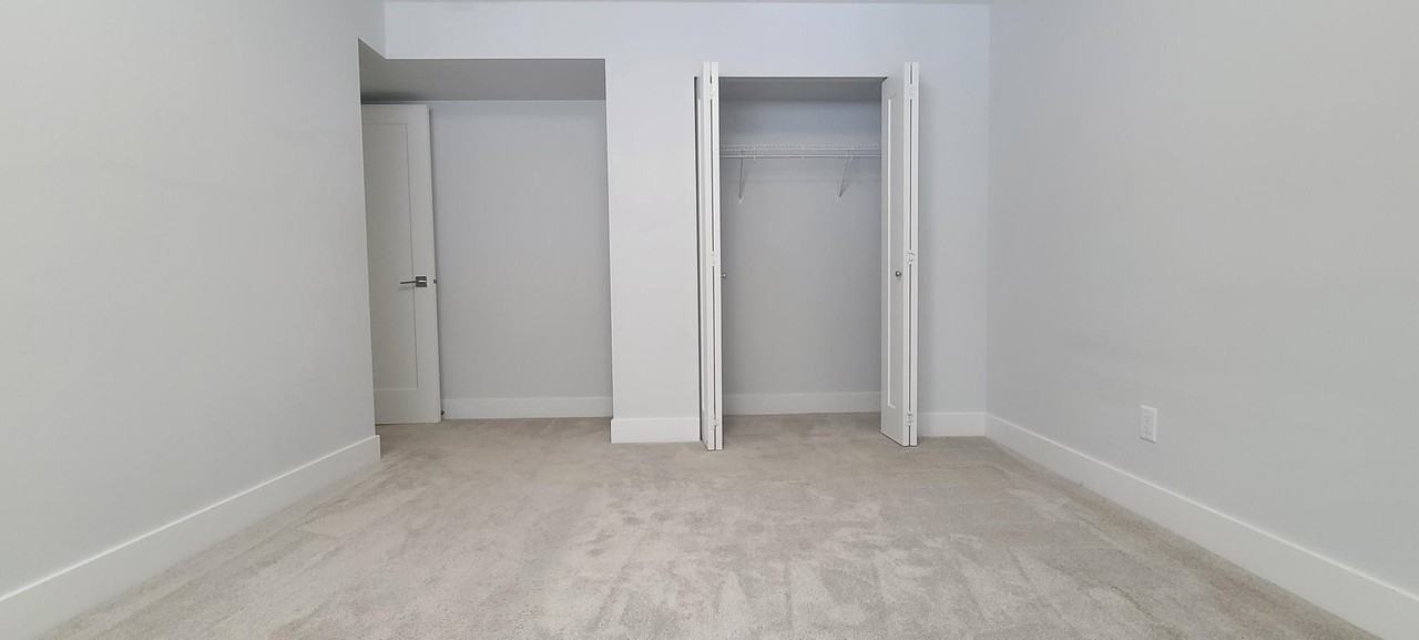 2060 165B Street - Photo 5 of 10