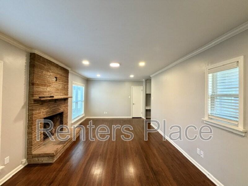 1528 1/2 S Saint Louis Ave - Photo 2 of 14