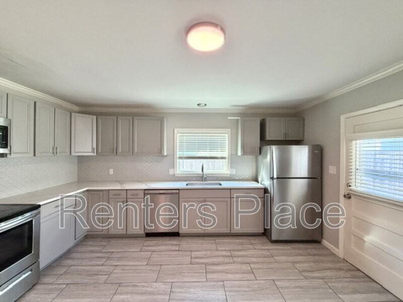 1528 1/2 S Saint Louis Ave - Photo 7 of 14
