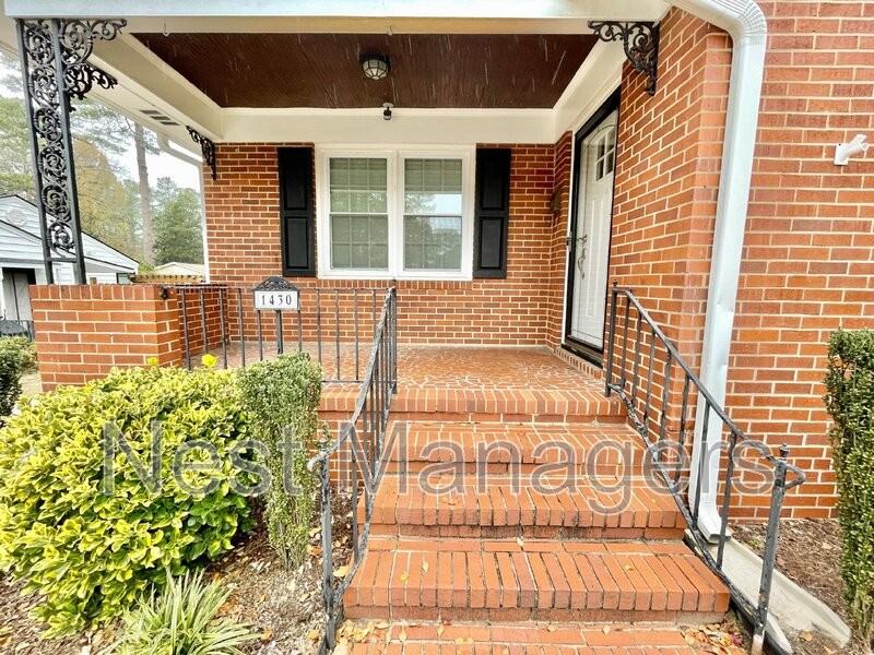 1430 Pine Valley Loop - Photo 3 of 32
