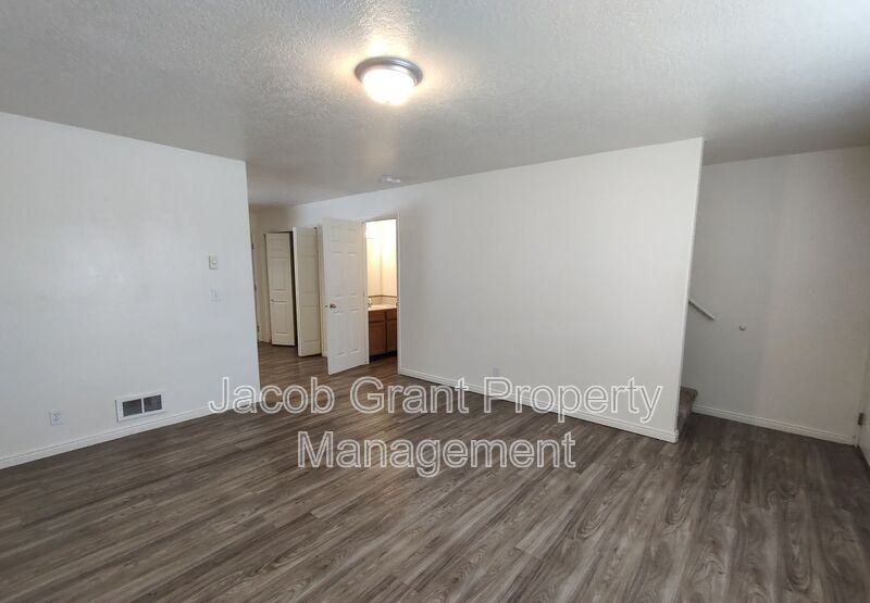 4946 Cole St #1 - Photo 3 of 12