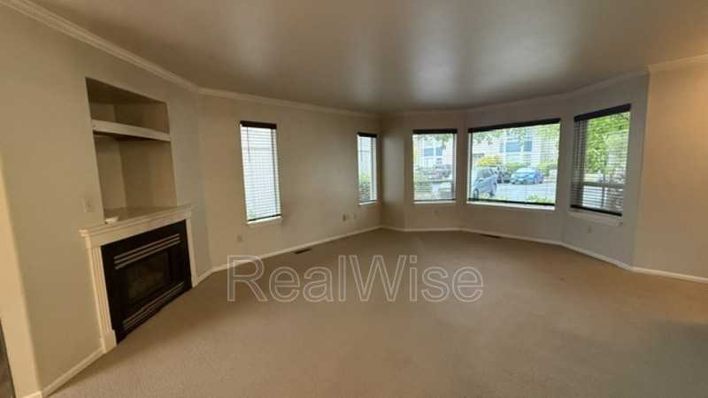 172 Ne Rifle Range St #9 - Photo 4 of 19