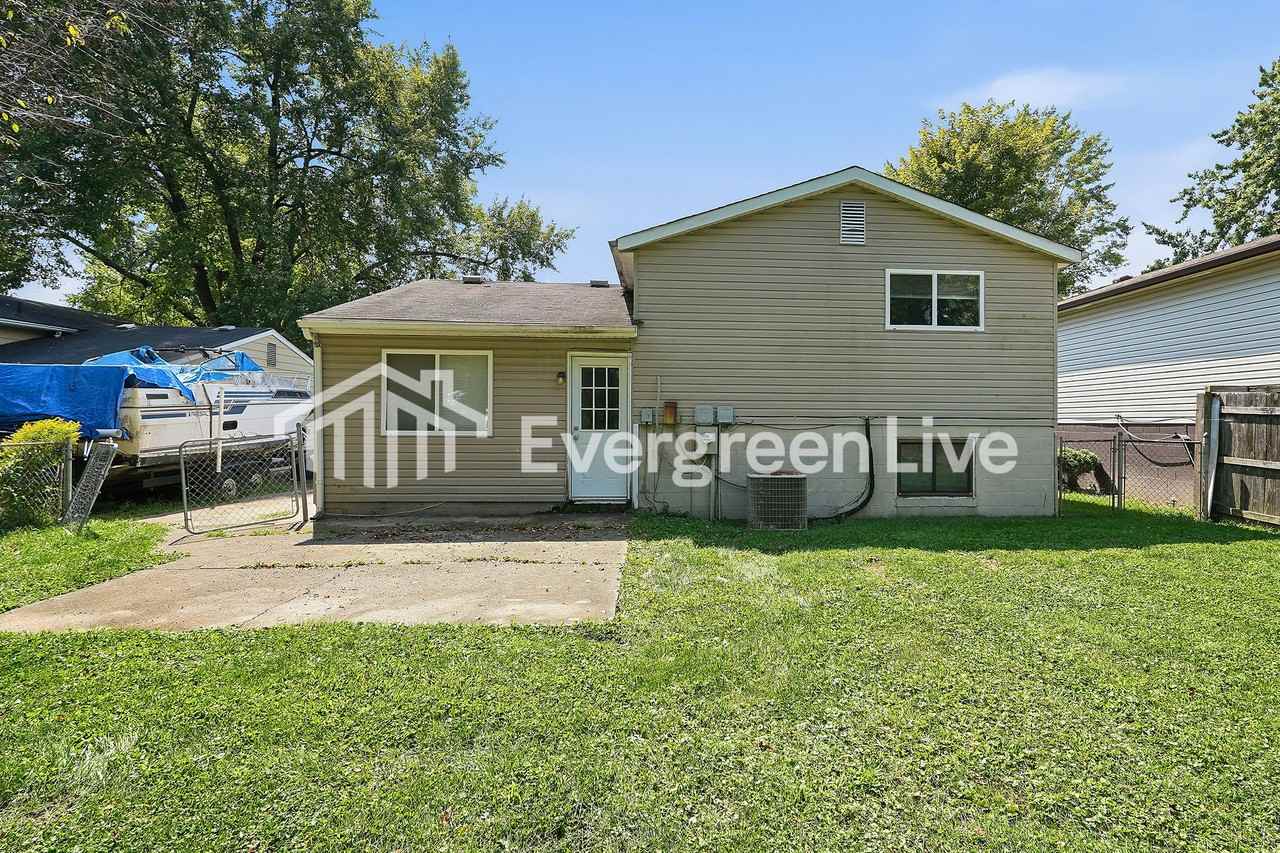 2686 Mellowbrook St - Photo 2 of 15