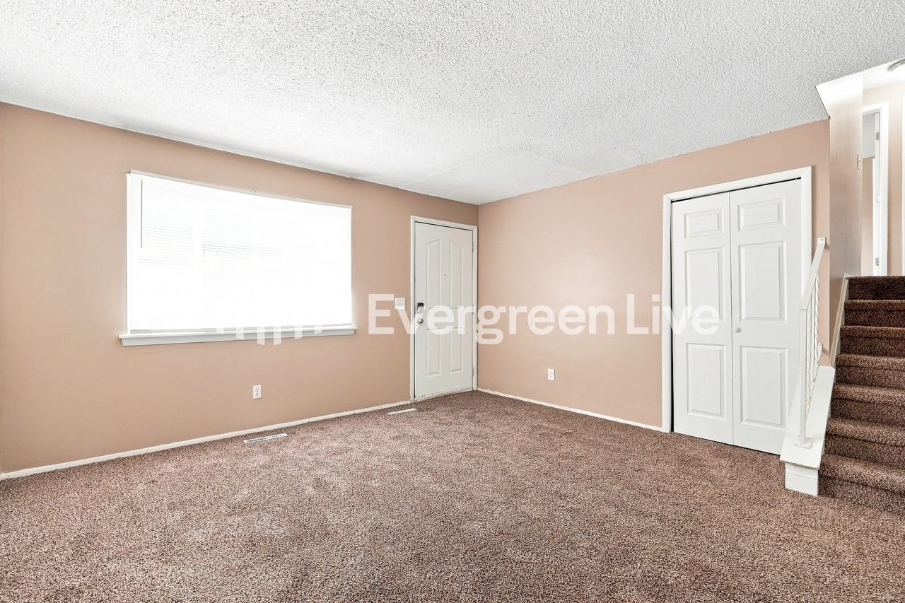 2686 Mellowbrook St - Photo 4 of 15