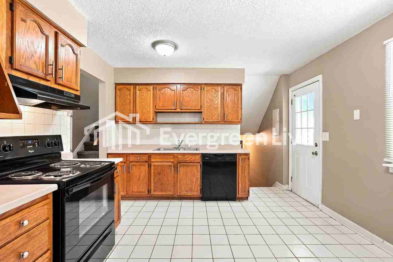 2686 Mellowbrook St - Photo 7 of 15