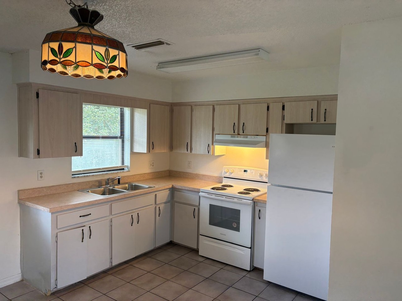 63 Cedar Rd - Photo 3 of 8