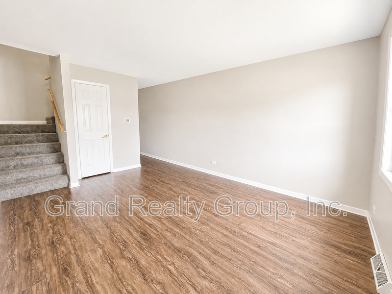 632 Anita Ave - Photo 3 of 14