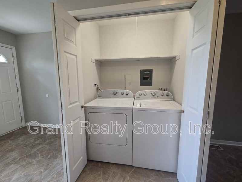 632 Anita Ave - Photo 6 of 14
