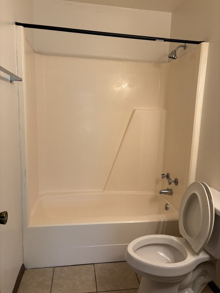 Meadowbrook Apartments - Photo 6 of 8