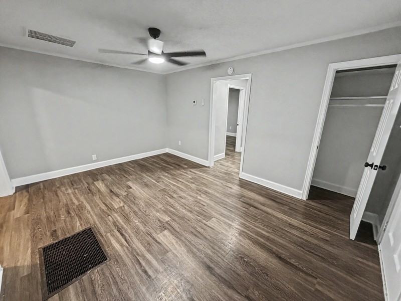 1473 Oberle Ave - Photo 5 of 25