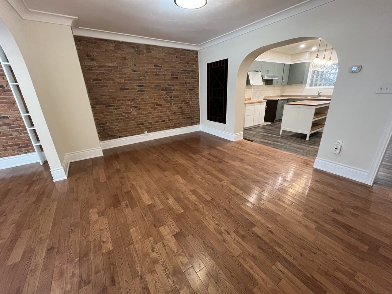 236 Sydenham St - Photo 7 of 28