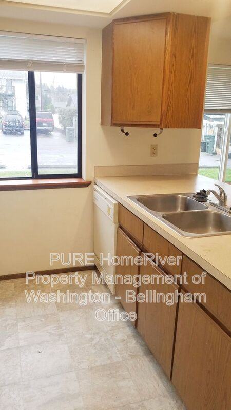 1720 Texas St #2 - Photo 2 of 8
