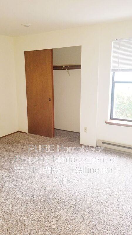 1720 Texas St #2 - Photo 5 of 8