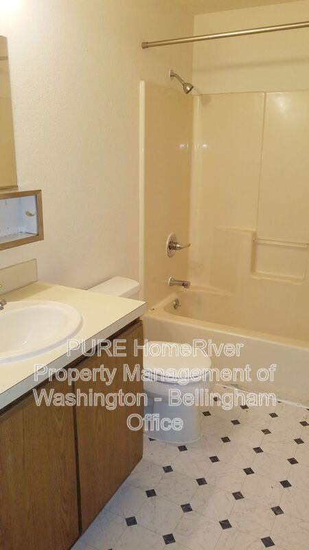 1720 Texas St #2 - Photo 7 of 8