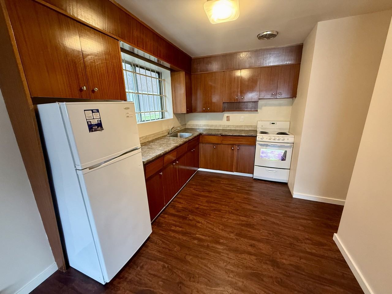 11610 124 St Nw - Photo 2 of 27