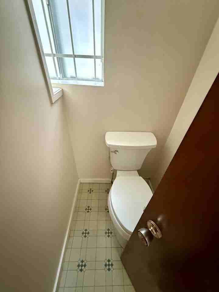 11610 124 St Nw - Photo 6 of 27