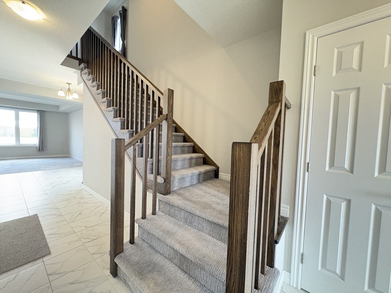 79 Lloyd Davies Way - Photo 4 of 20